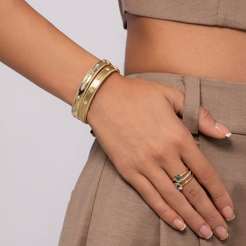 14K Yellow Gold Bujukan Diamond Bangle