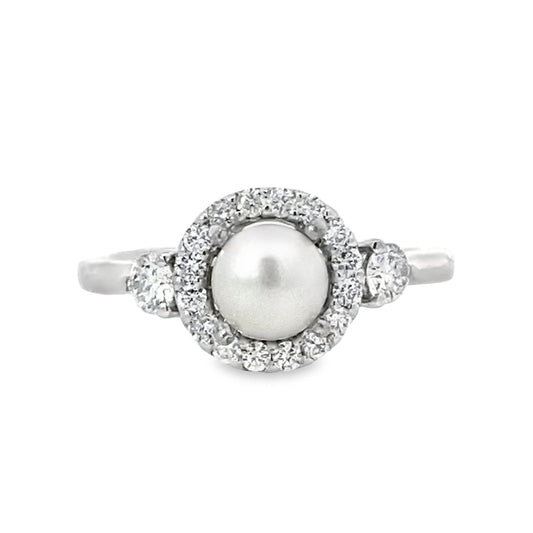 Kirkland Jewelry Estate | 14K White Gold Diamond and Pearl Ring