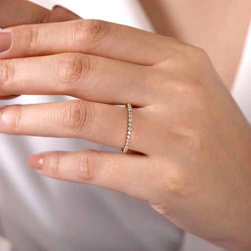14K Yellow Gold Single Prong Diamond Anniversary Band