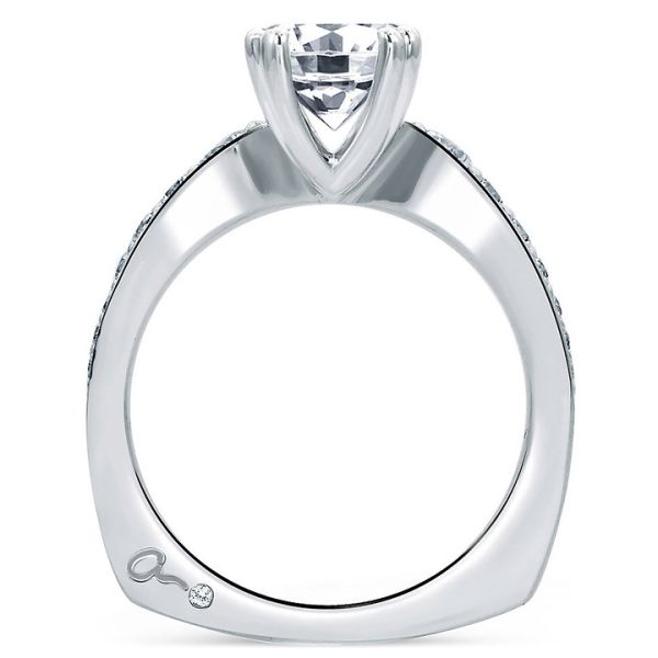 Round Vintage Diamond Center Solitaire Engagement Ring