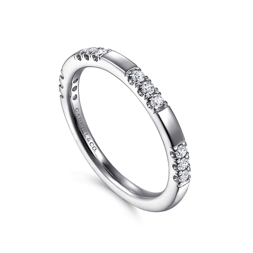 14K White Gold Diamond Wedding Band