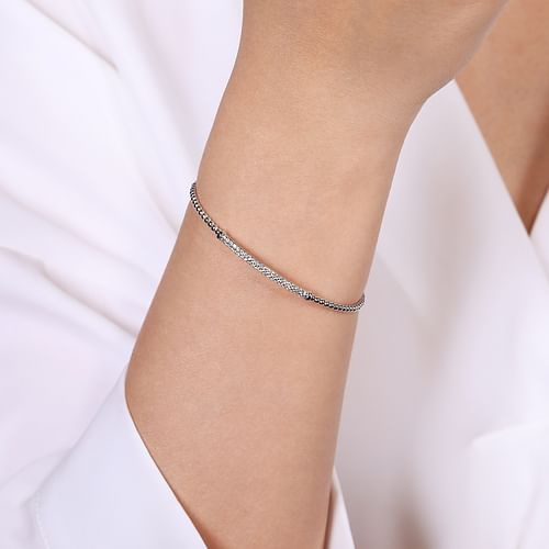 14K White Gold Bujukan Diamond Bar Split Bangle