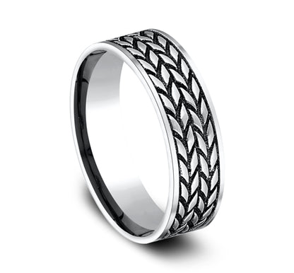 Benchmark | Tire Pattern Center Wedding Band
