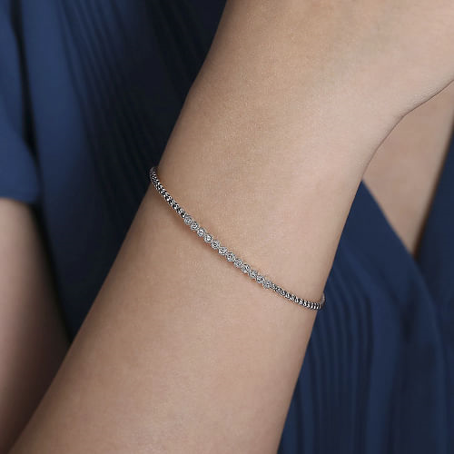14K White Gold Bujukan Bead Diamond Bangle