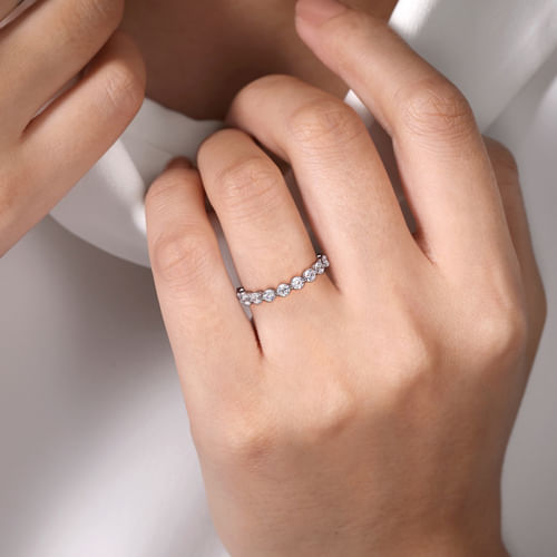 14K White Gold Single Prong Diamond Anniversary Band