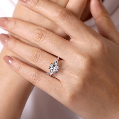 Diamond Solitaires/ Engagement Ring