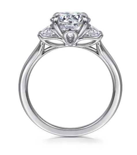 Diamond Solitaires/ Engagement Ring
