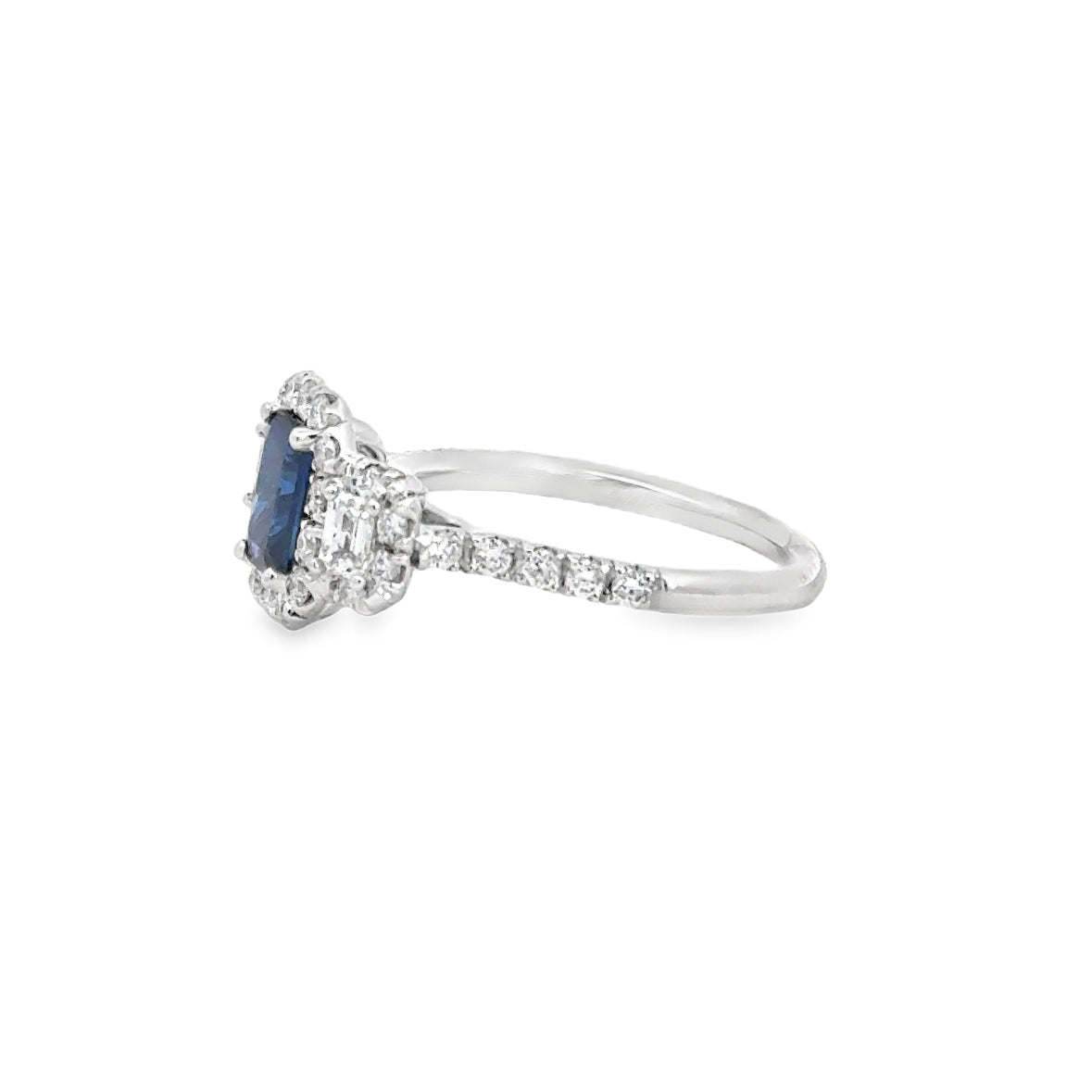 18K White Gold Diamond and Sapphire Ring