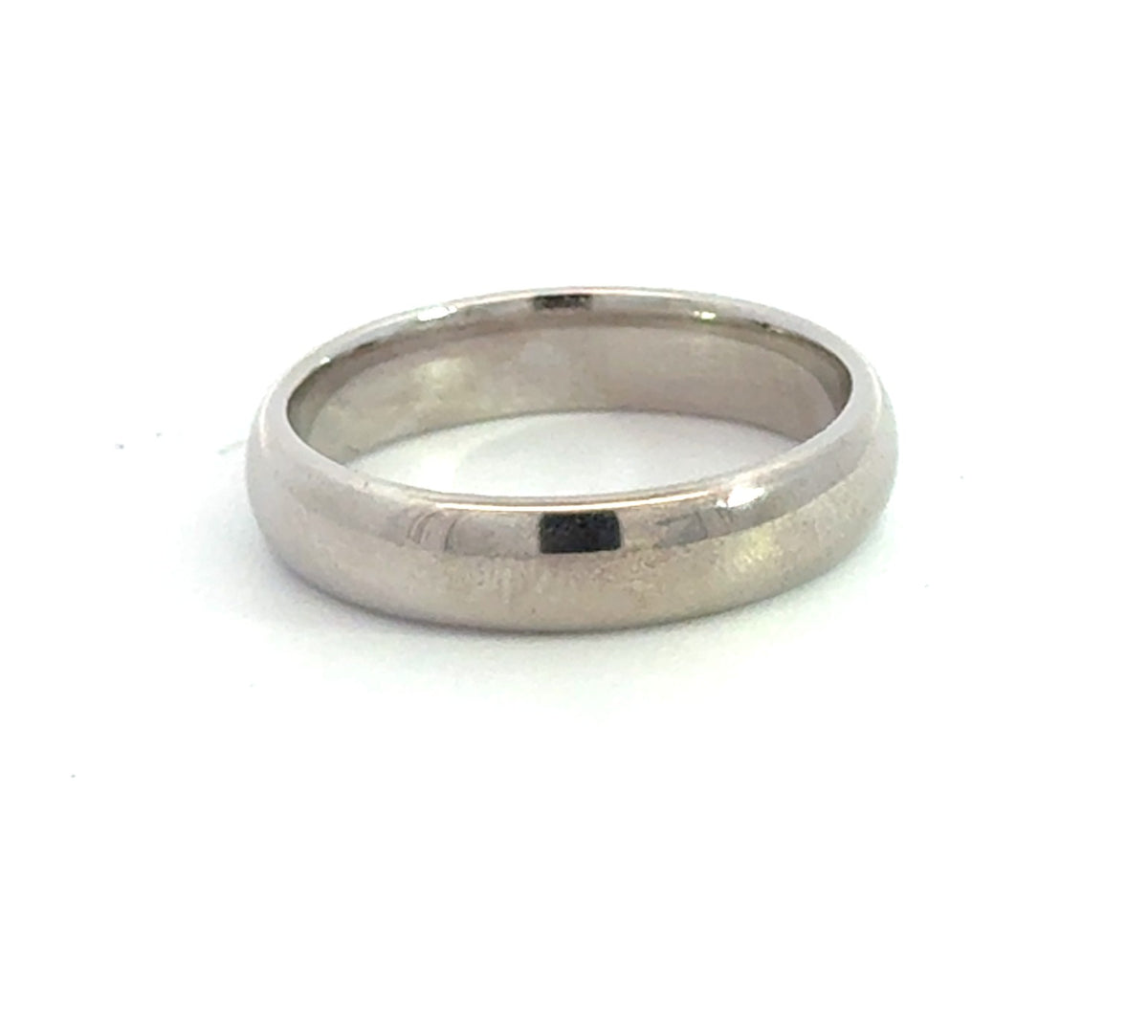 Kirkland Jewelry Estate | Pre-Owned 14K White Gold Comfort Fit Wedding Band – Size 9.5