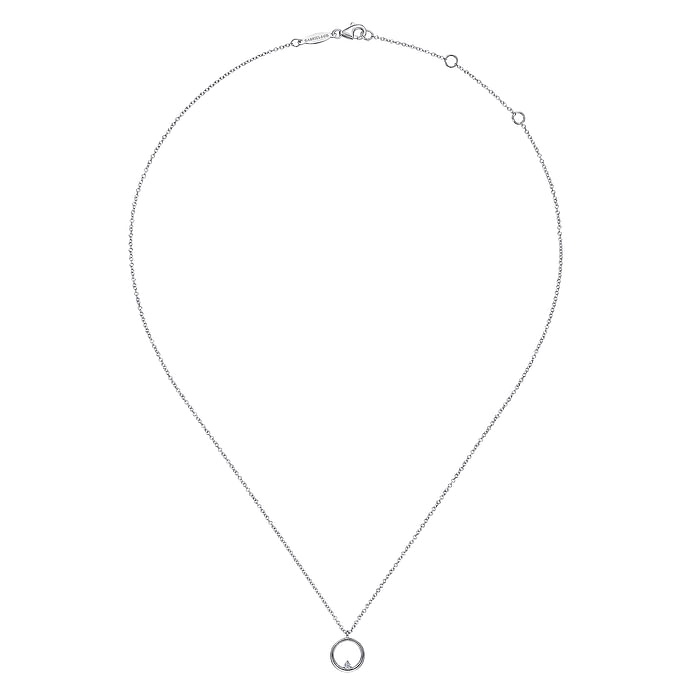 925 Sterling Silver Diamond Circle Pendant Necklace