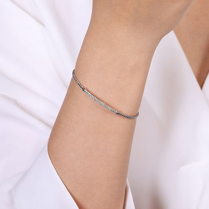 14K White Gold Bujukan Diamond Bar Split Bangle