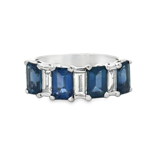 Kirkland Jewelry Estate | 18K White Gold Sapphire and Diamond Ring