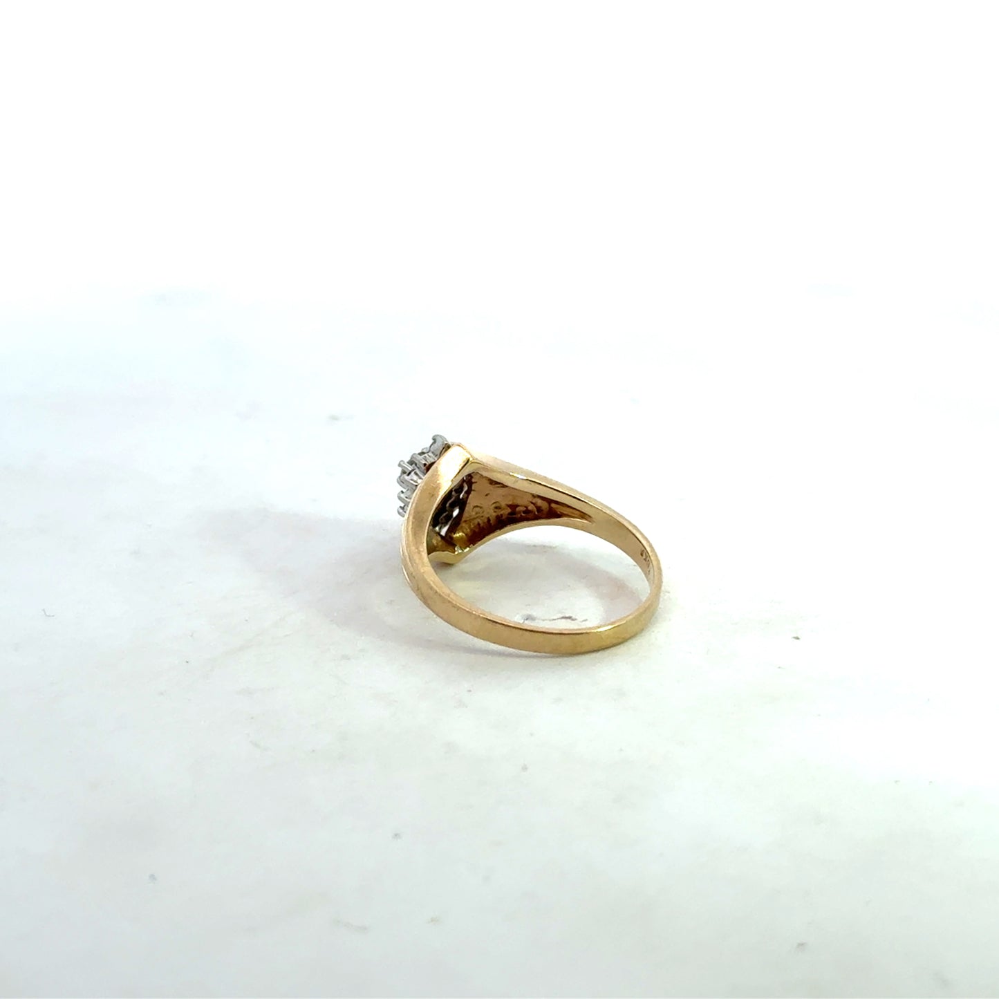 Kirkland Jewelry Estate - 10K Gold and Diamond Ring - 0.10 Carats