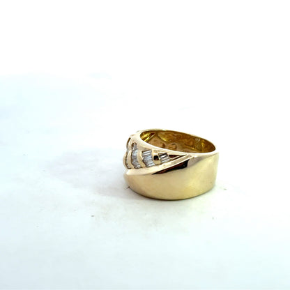 Kirkland Jewelry Estate - 18K Yellow Gold Baguette Diamond Ring - 1.25 Carats