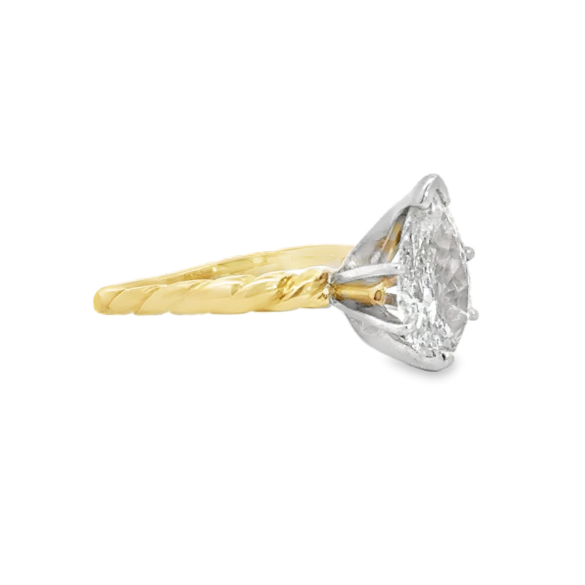 Kirkland Jewelry Estate | 18K Yellow Gold Pear Shape Solitaire Ring