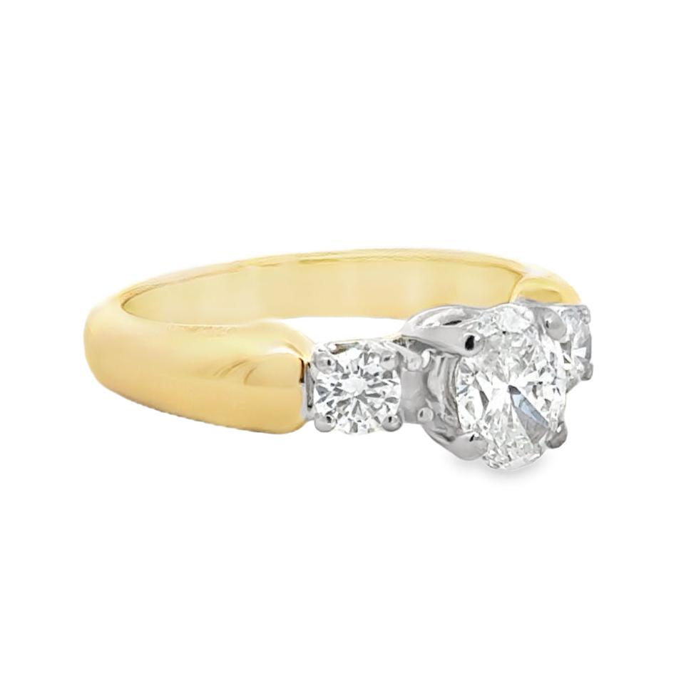 Kirkland Jewelry Estate | 14K Yellow Gold Three Stone Engagement Ring