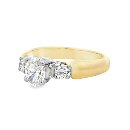 Kirkland Jewelry Estate | 14K Yellow Gold Three Stone Engagement Ring