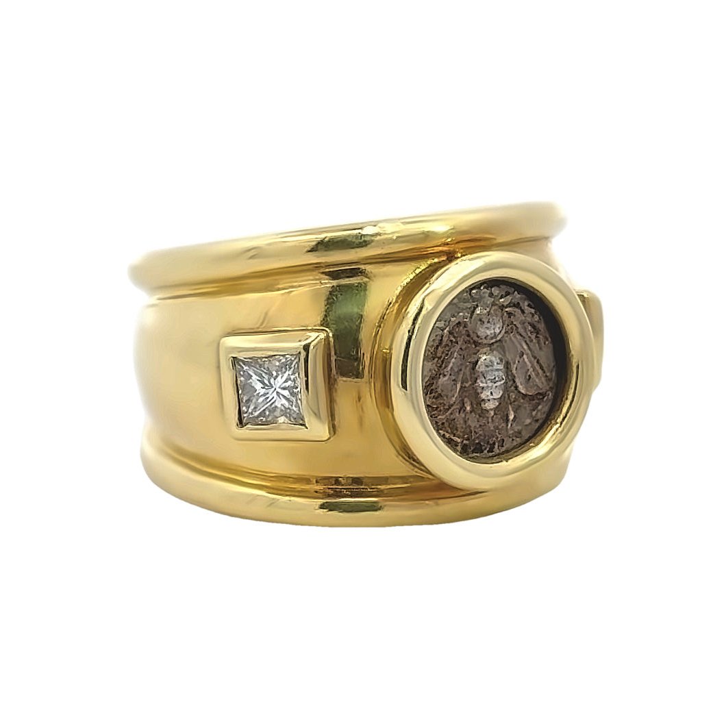 Kirkland Jewelry Estate | 18K Yellow Gold Set Ephesos Coin Ring