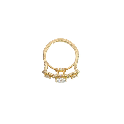 Kirkland Jewelry Estate | 14K Yellow Gold Three Stone Halo Style Ring with Lab Grown Center