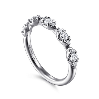 14K White Gold U-Setting Diamond Anniversary Band (.36 CTW)