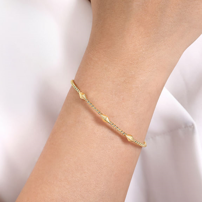 14K Yellow Gold Bujukan Pyramid Stations Bangle