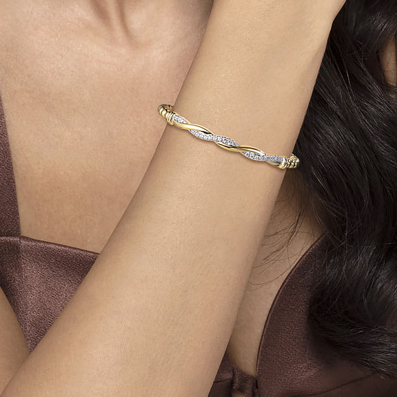 14K Yellow Gold Bujukan Diamond Twist Split Bangle Bracelet