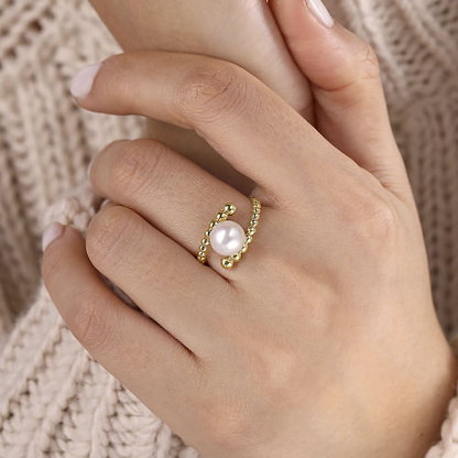 14K Yellow Gold Bypass Bujukan Pearl Ring